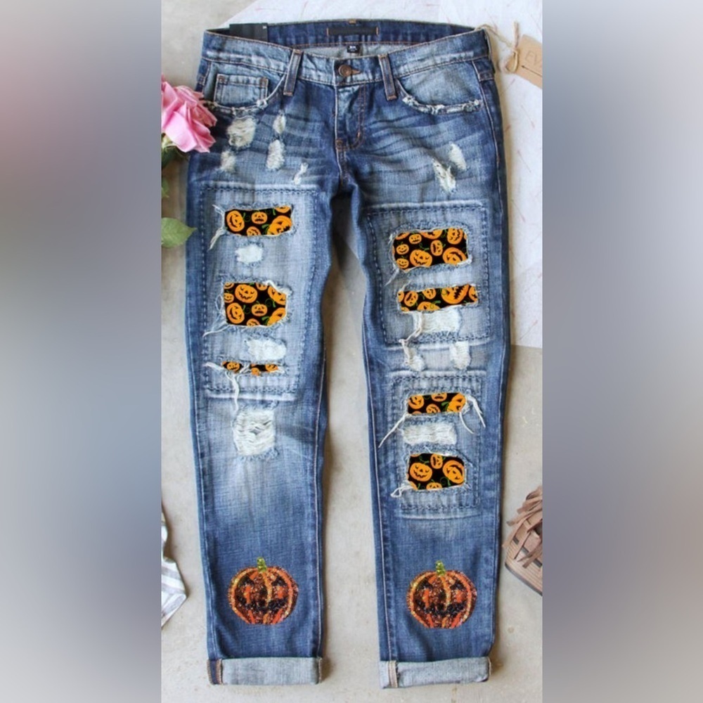 Distressed 🎃 Sequin Pumpkin Patch Jeans